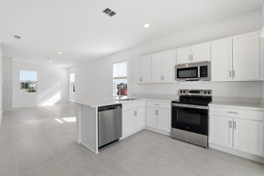 THE TOWNS AT FIRETHORN - Residential