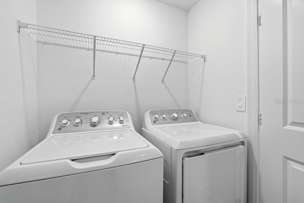 THE TOWNS AT FIRETHORN - Residential