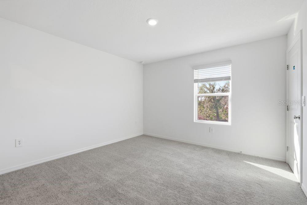 THE TOWNS AT FIRETHORN - Residential