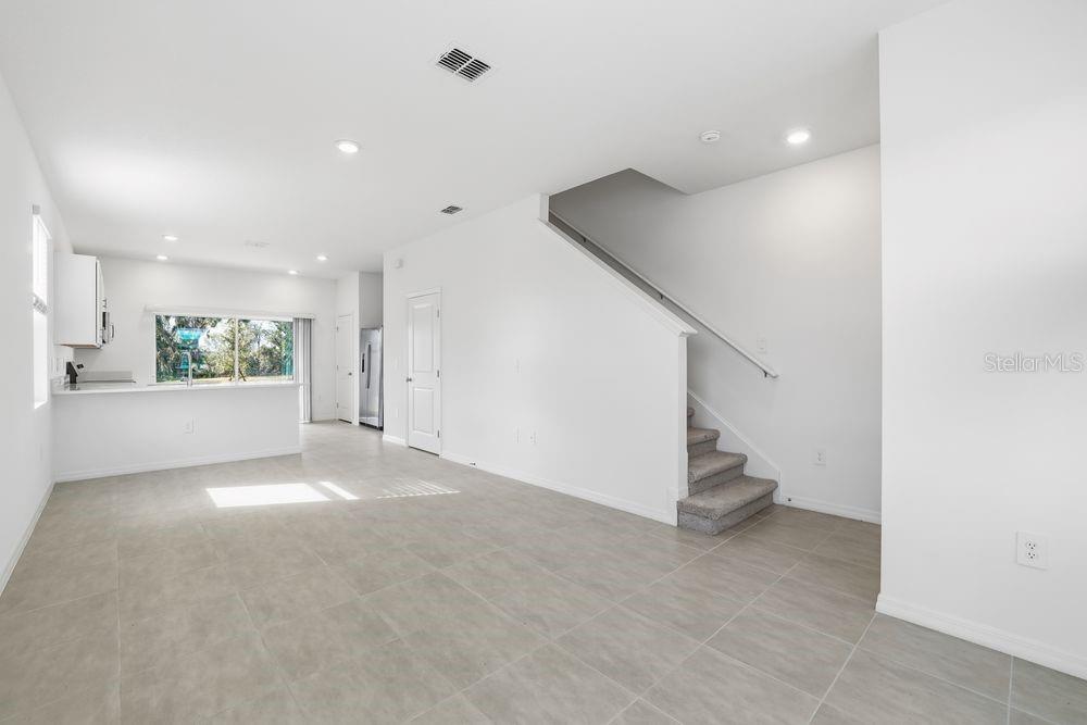 THE TOWNS AT FIRETHORN - Residential