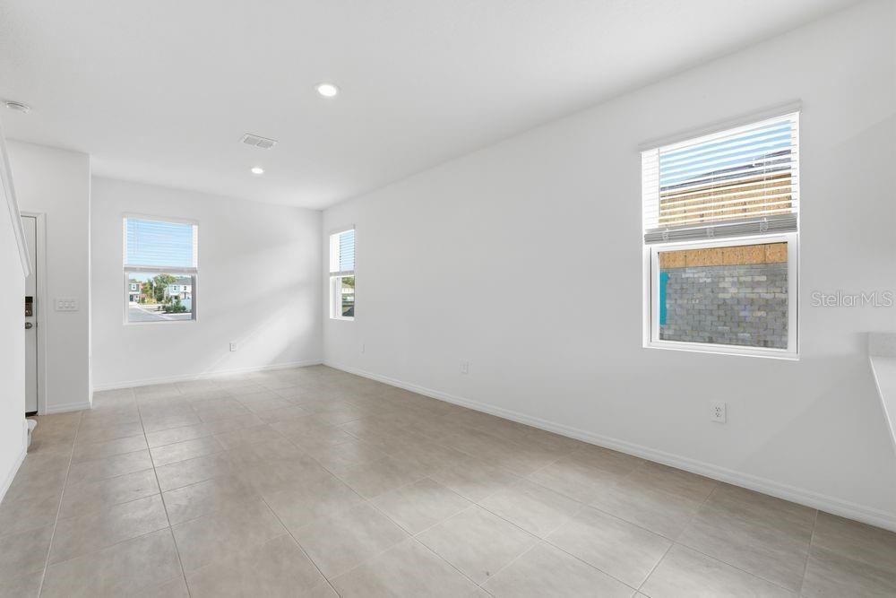 THE TOWNS AT FIRETHORN - Residential