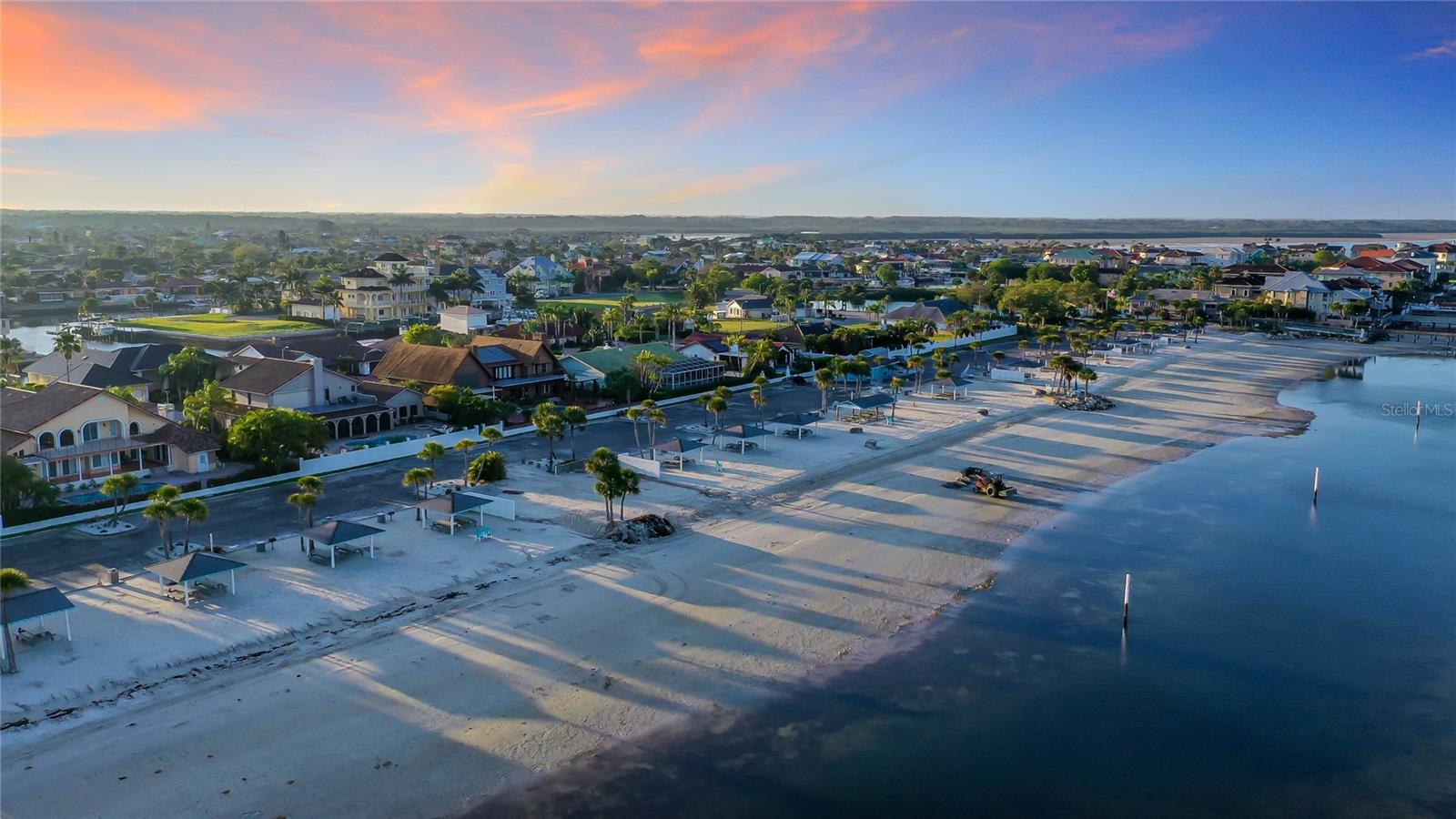 SCHOONER PLACE - Land