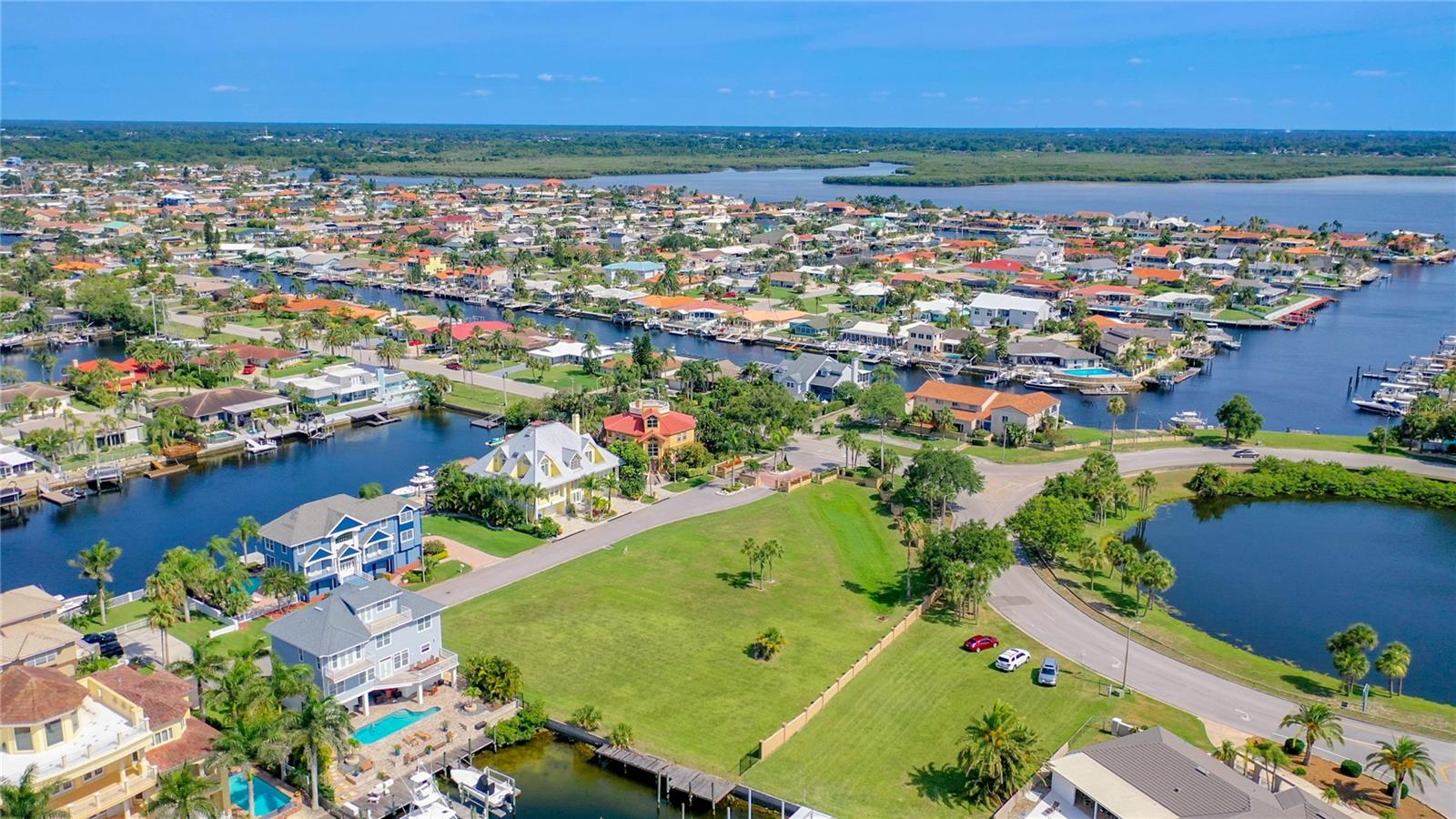 SCHOONER PLACE - Land