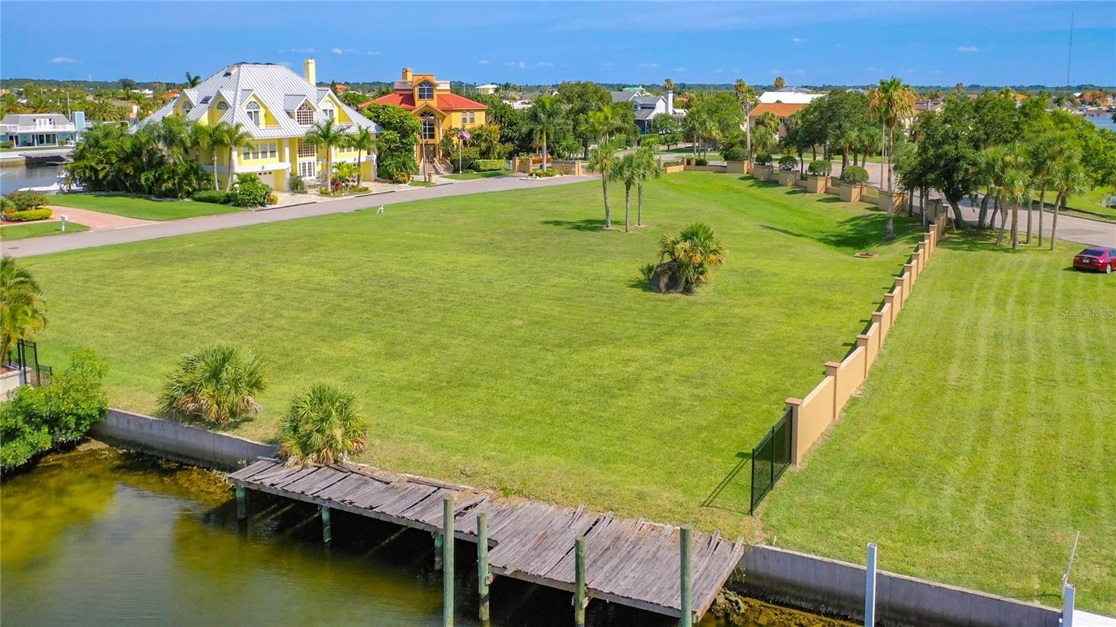 SCHOONER PLACE - Land