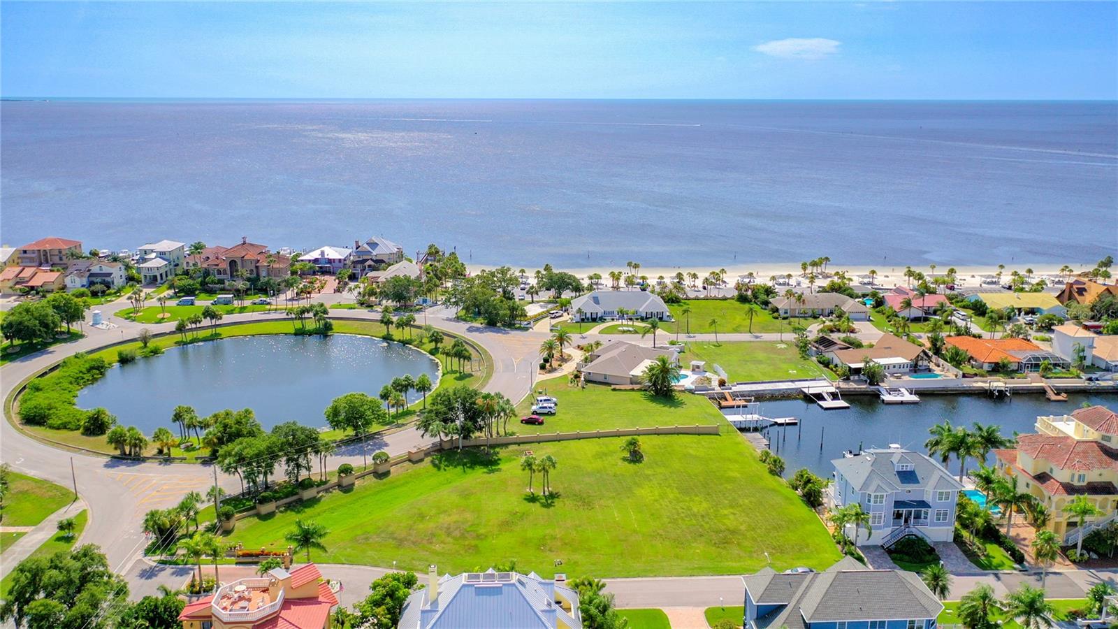 SCHOONER PLACE - Land