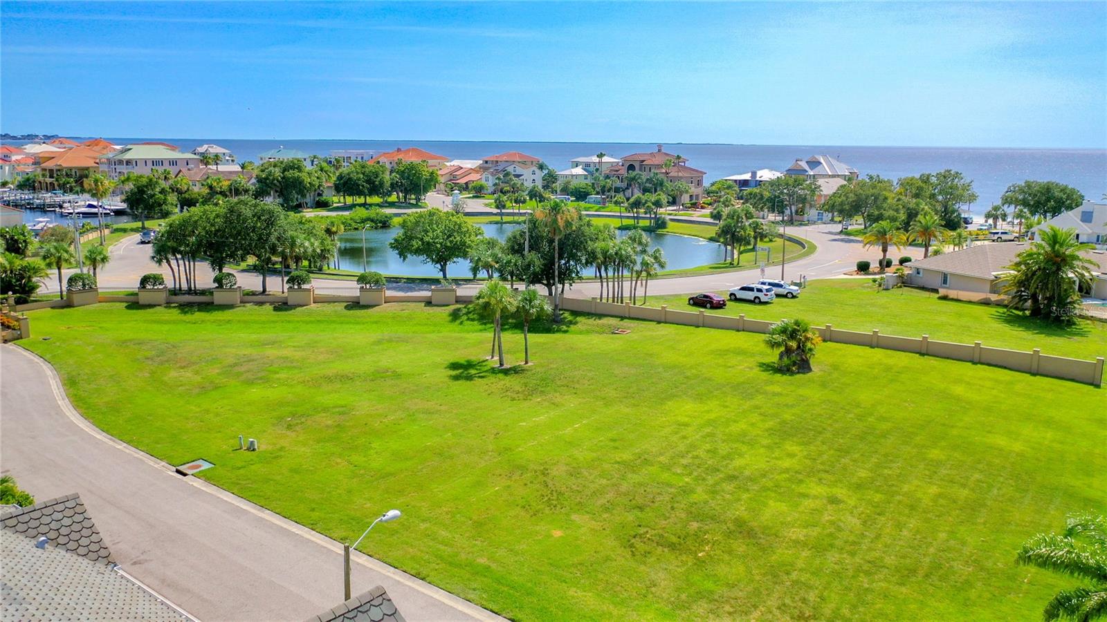 SCHOONER PLACE - Land