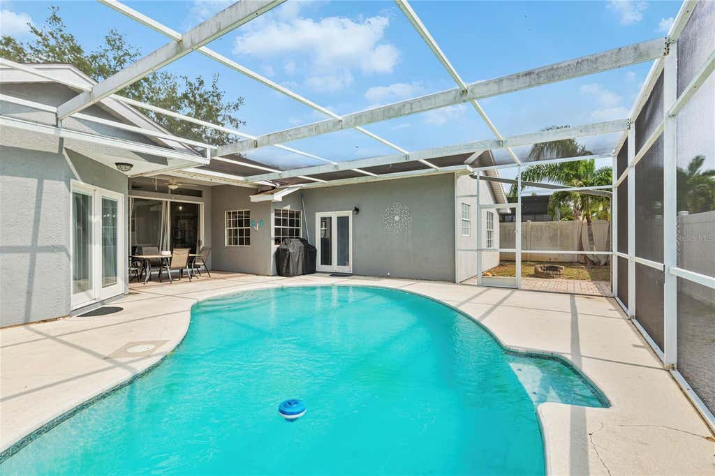 Photo of 1690 Winners Circle, Tarpon Springs, FL 34689 (MLS # TB8532230)
