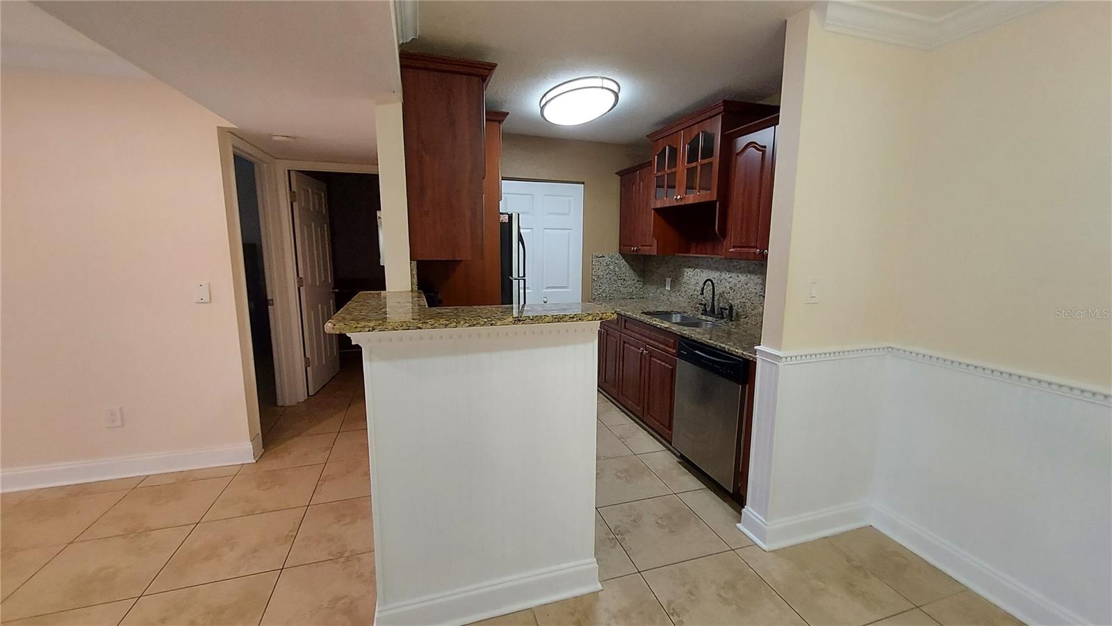 HARBOR CLUB CONDO - Residential Lease