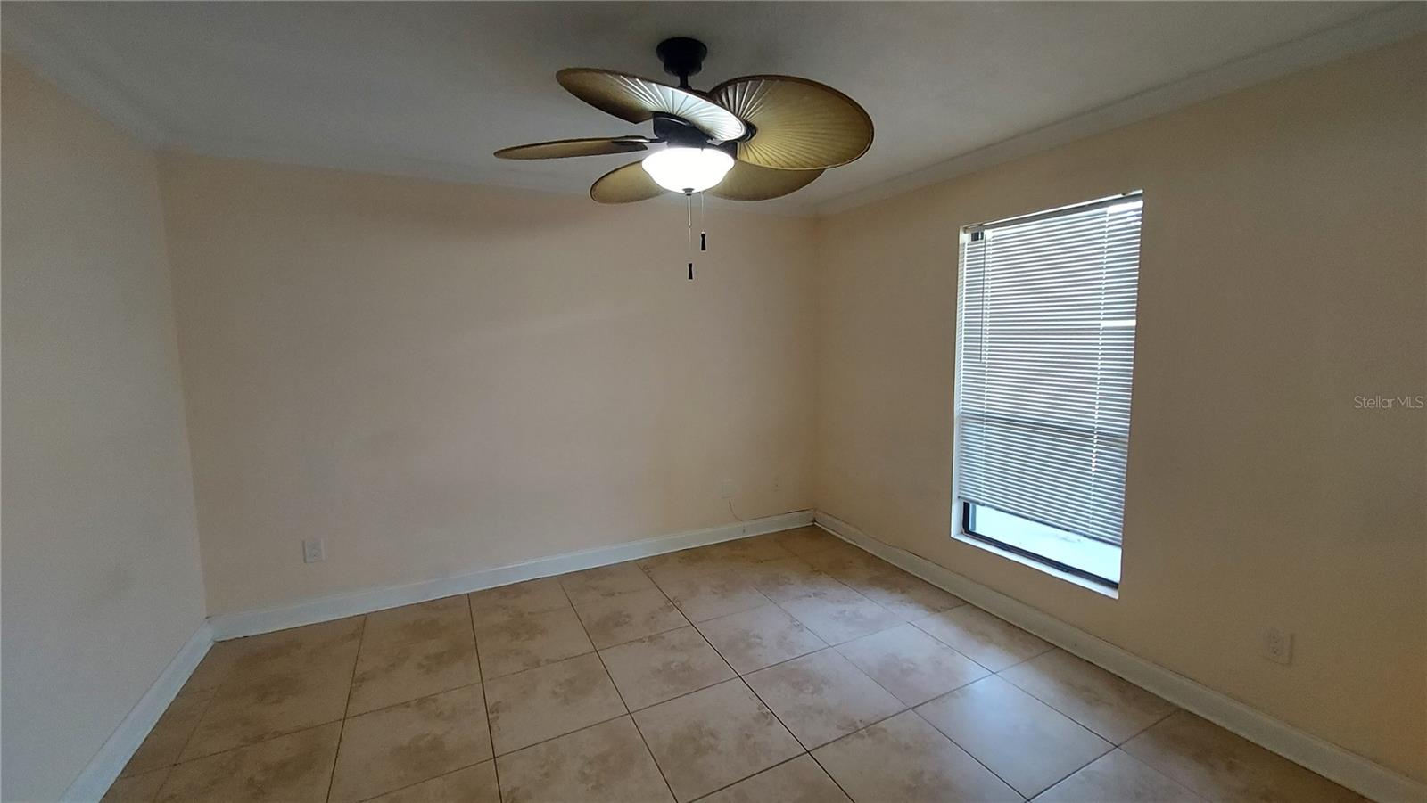 HARBOR CLUB CONDO - Residential Lease