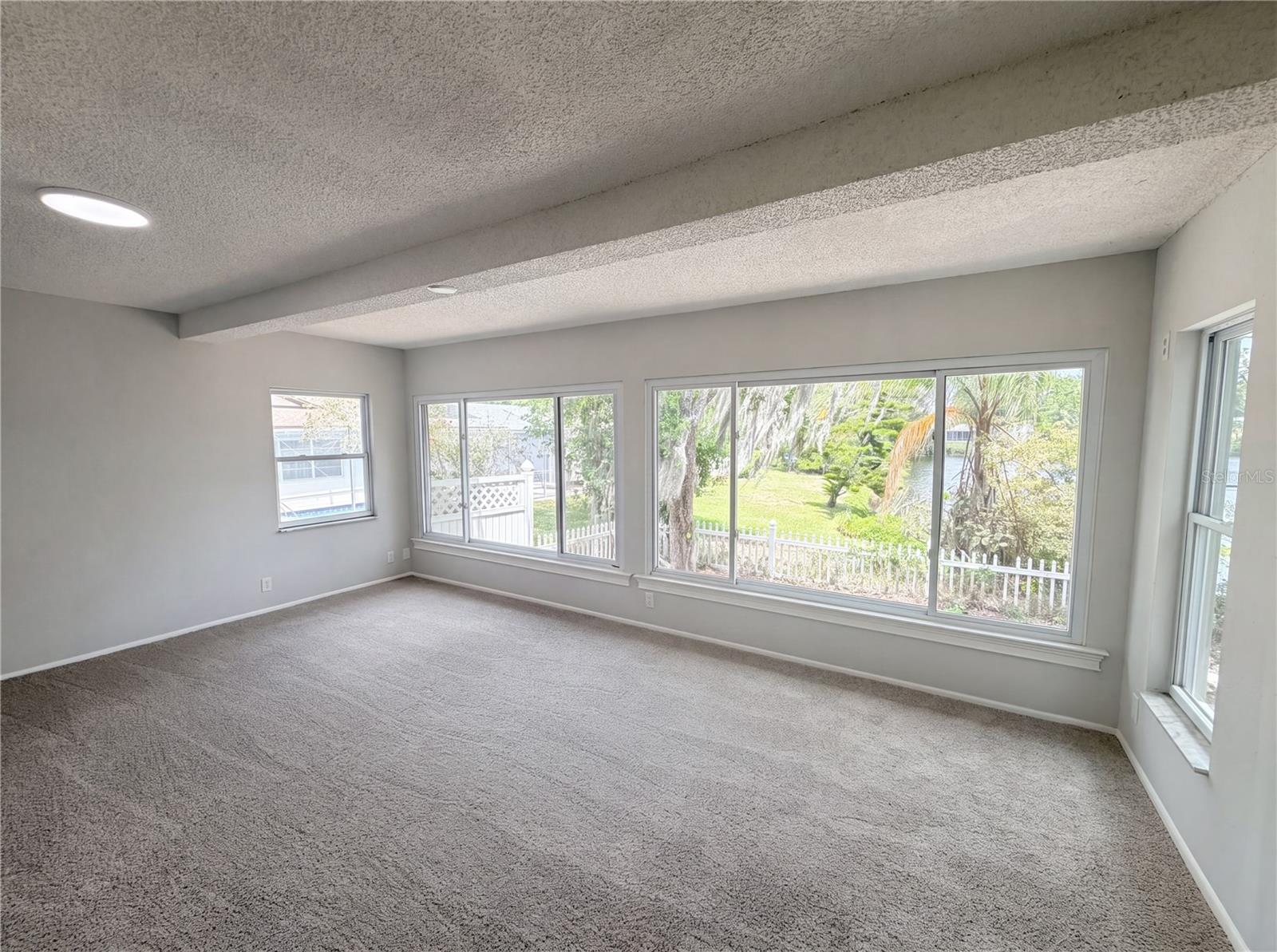 MEADOWS - Residential