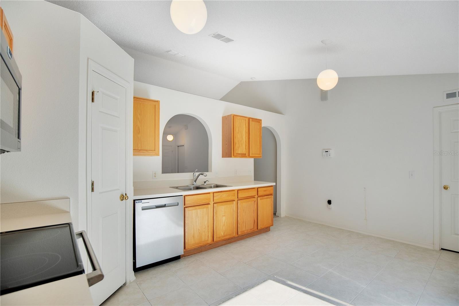 PLANTATION ESTATES UNIT 32 - Residential