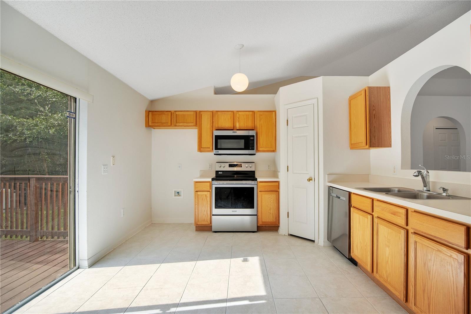 PLANTATION ESTATES UNIT 32 - Residential