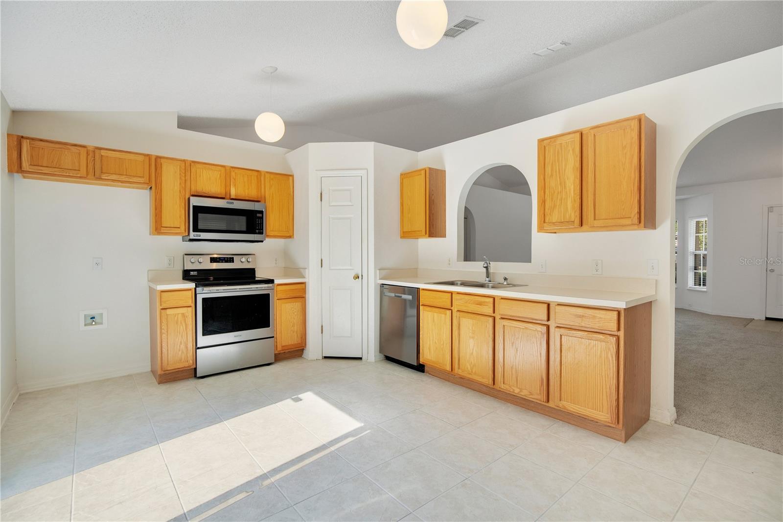 PLANTATION ESTATES UNIT 32 - Residential