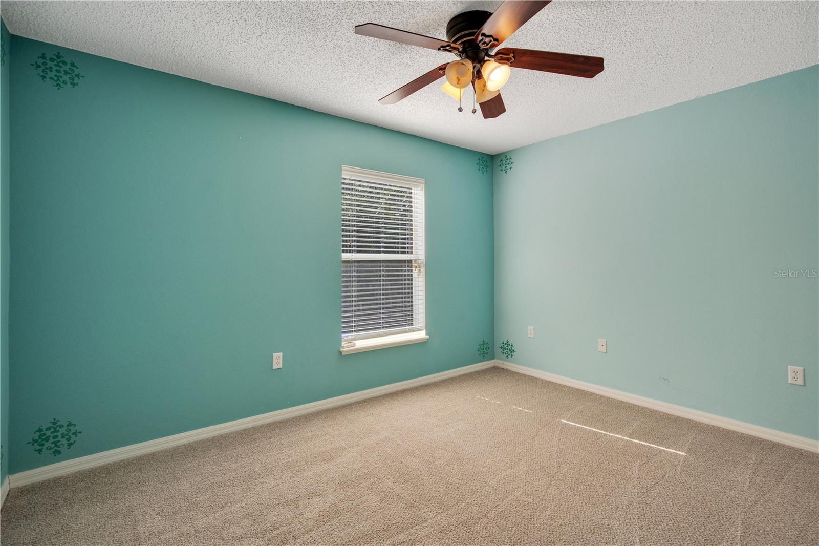 PLANTATION ESTATES UNIT 32 - Residential