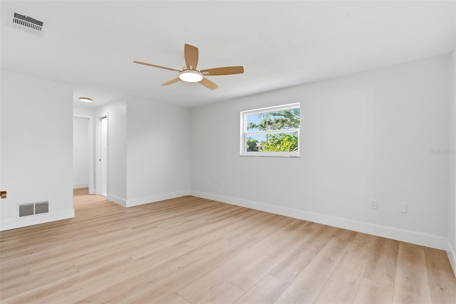 FAIRWAY ESTATES 9TH ADD - Residential