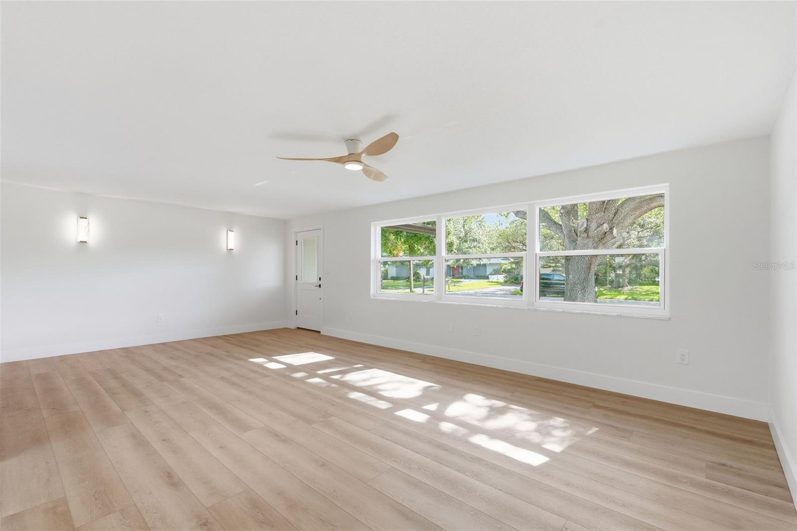 FAIRWAY ESTATES 9TH ADD - Residential