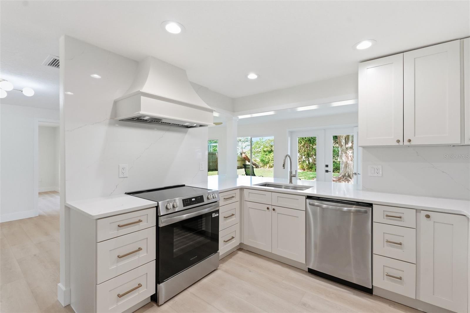 FAIRWAY ESTATES 9TH ADD - Residential