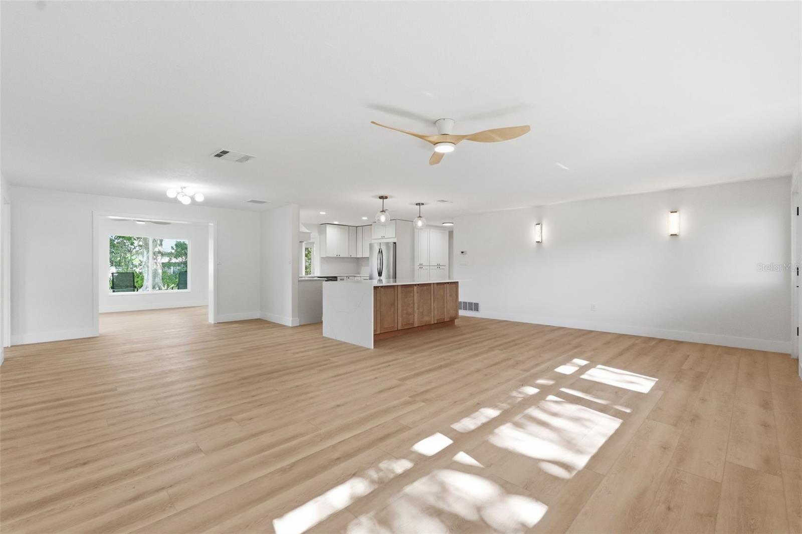 FAIRWAY ESTATES 9TH ADD - Residential