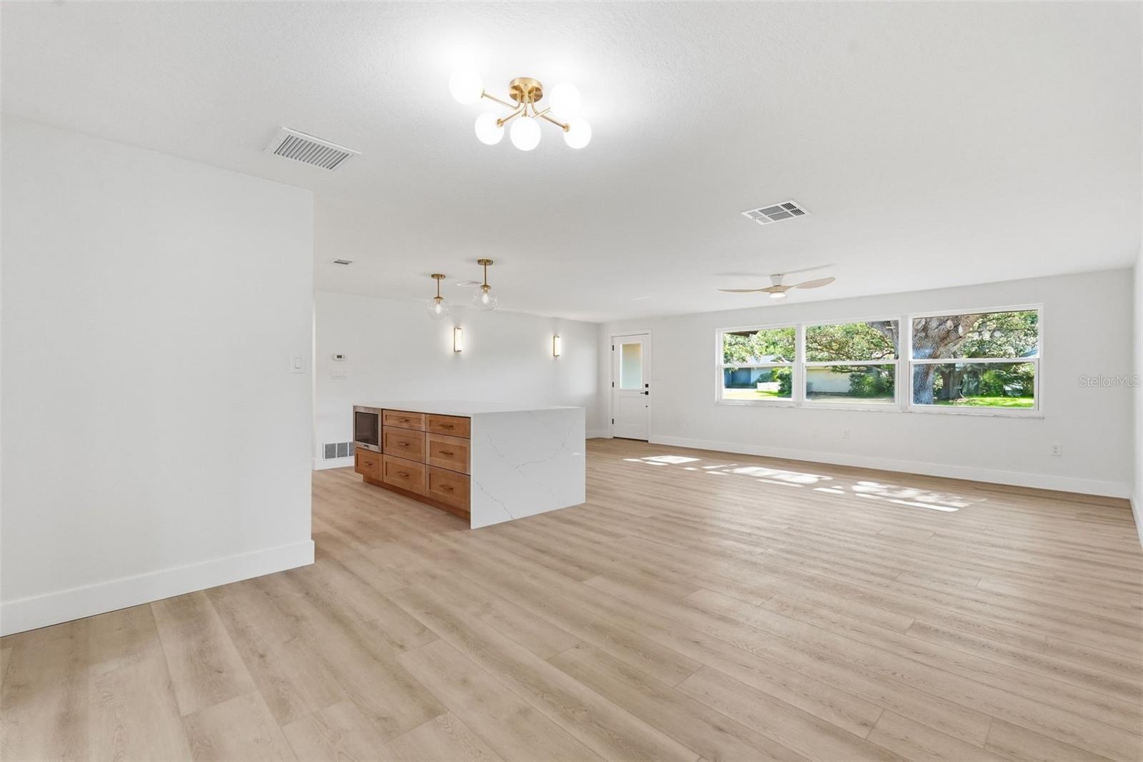 FAIRWAY ESTATES 9TH ADD - Residential