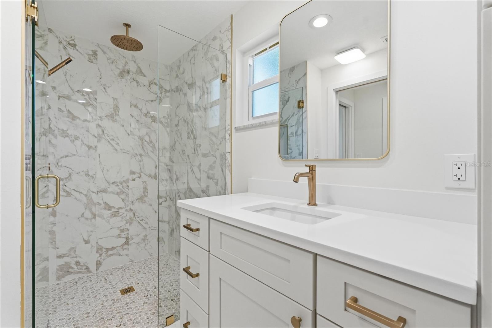 FAIRWAY ESTATES 9TH ADD - Residential