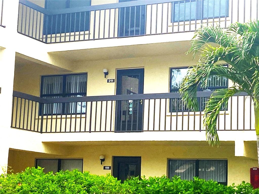 Photo of 425 30th Avenue W #C211, Bradenton, FL 34205 (MLS # A4657645)