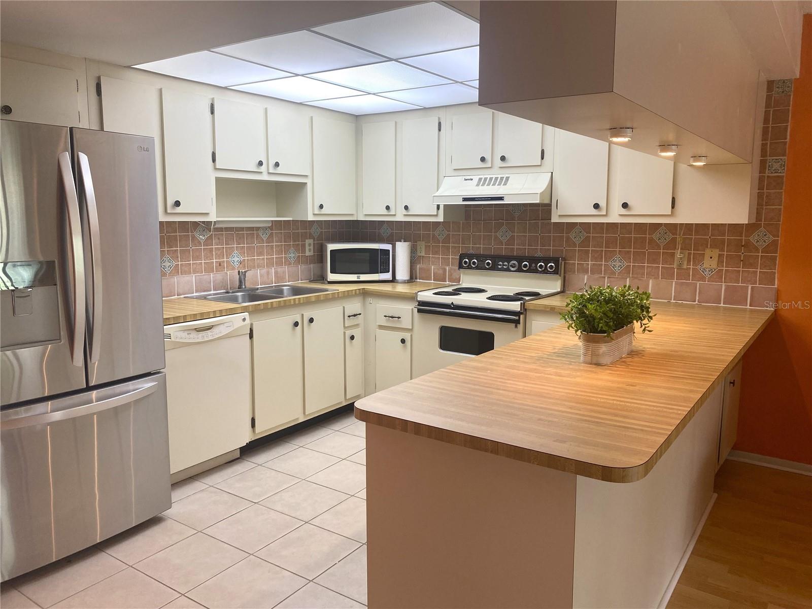 DESOTO SQUARE VILLAS - Residential