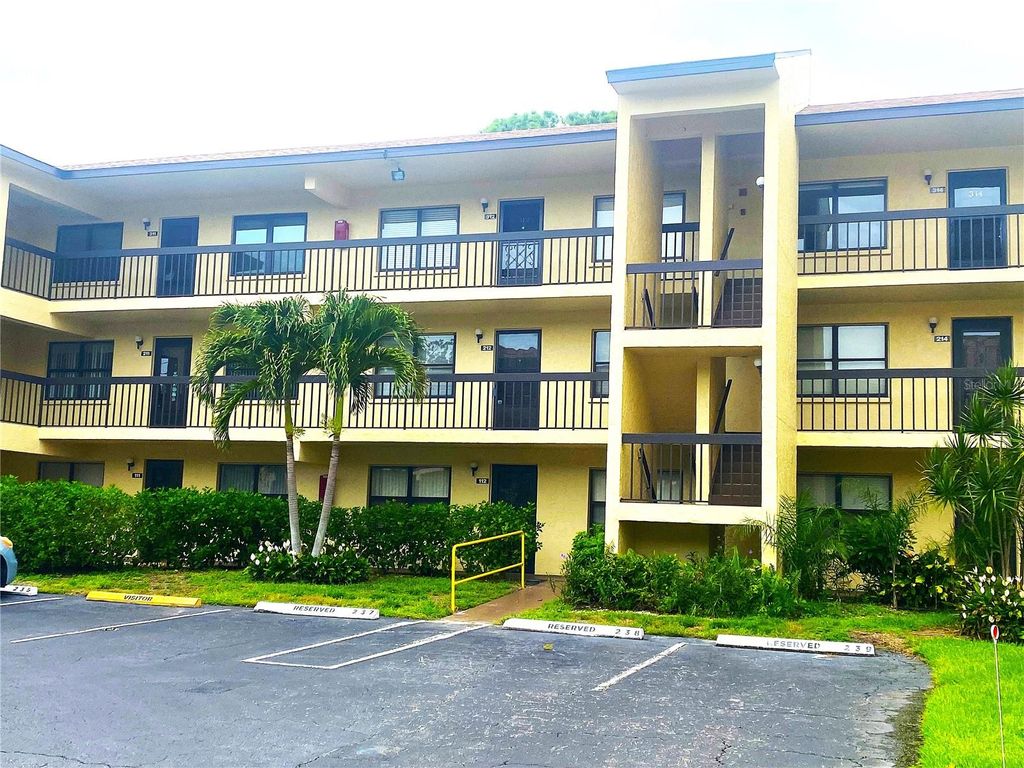 Photo of 425 30th Avenue W #C211, Bradenton, FL 34205 (MLS # A4657645)