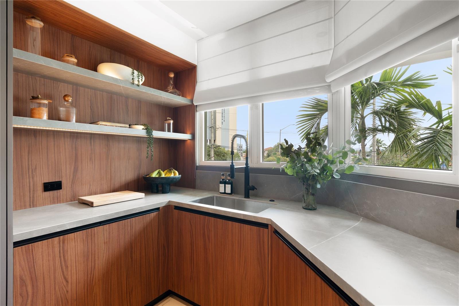 TORRE CIBELES I - Residential Lease