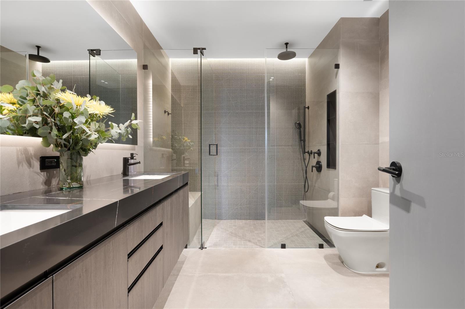 TORRE CIBELES I - Residential Lease