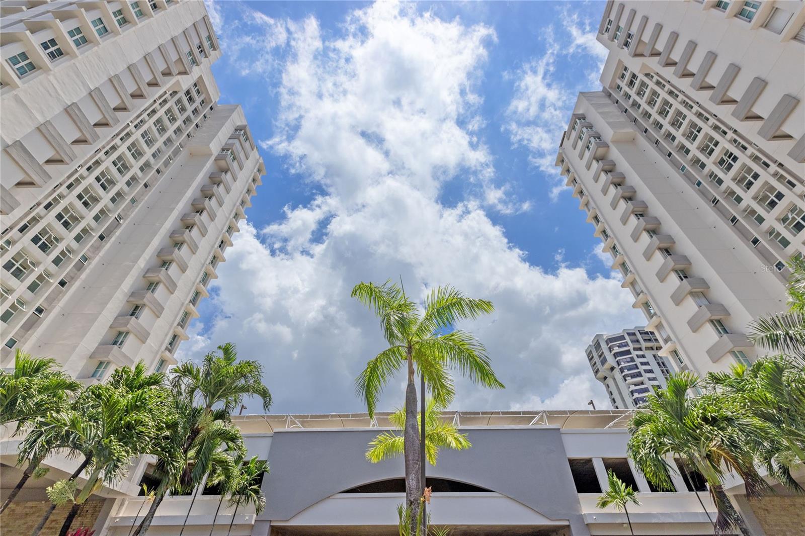 TORRE CIBELES I - Residential Lease