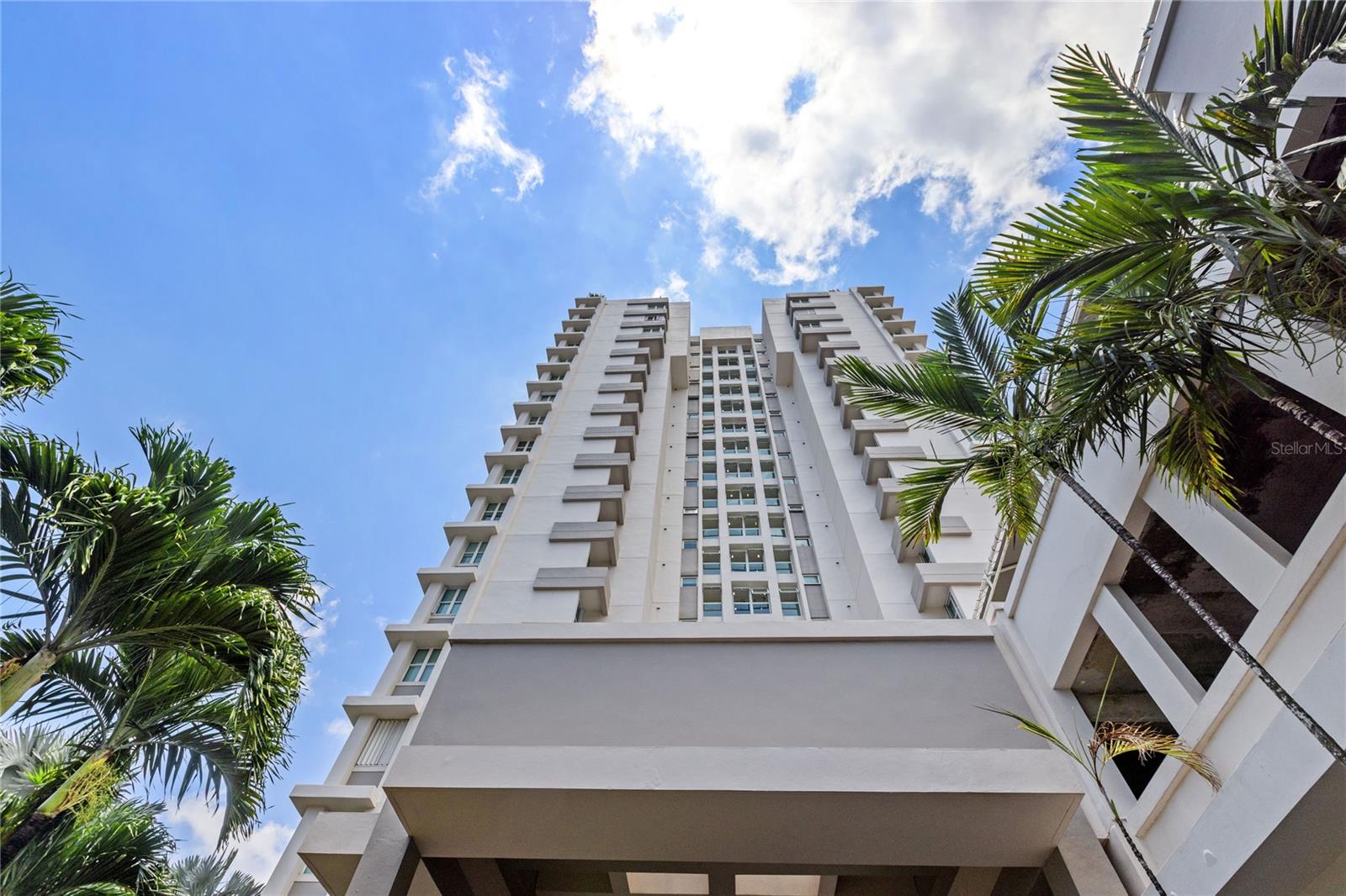 TORRE CIBELES I - Residential Lease