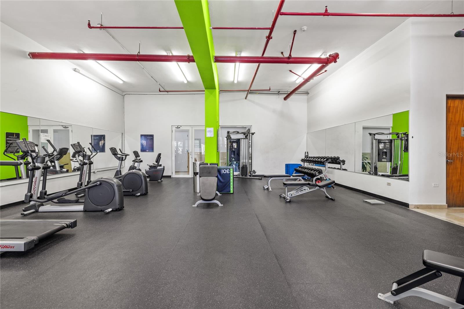 TORRE CIBELES I - Residential Lease