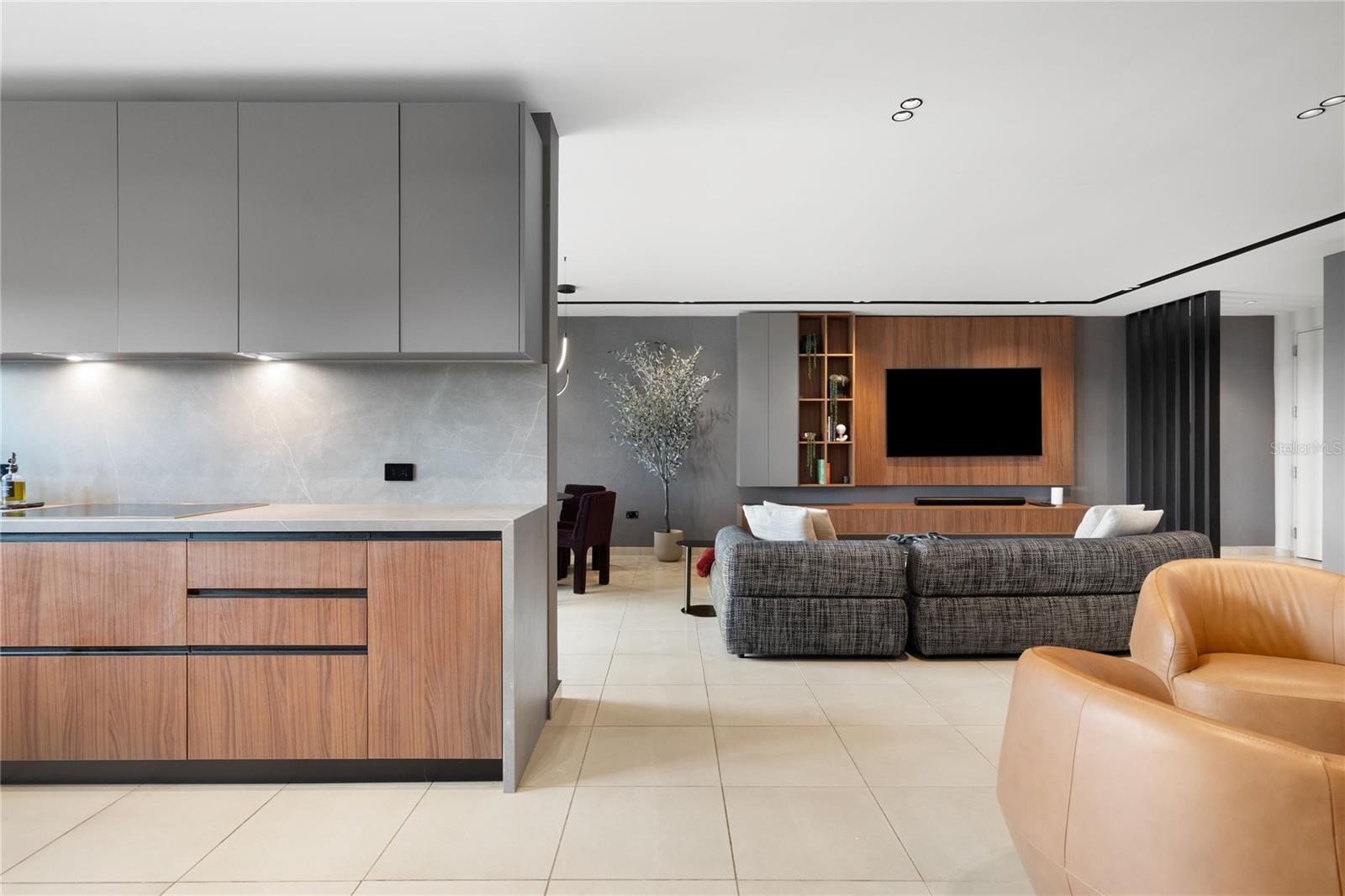 TORRE CIBELES I - Residential Lease