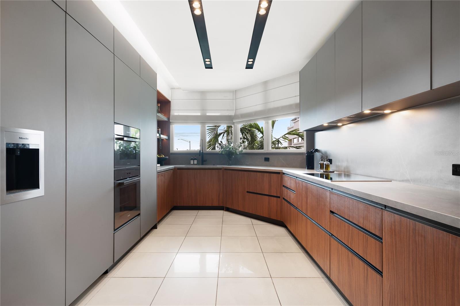 TORRE CIBELES I - Residential Lease