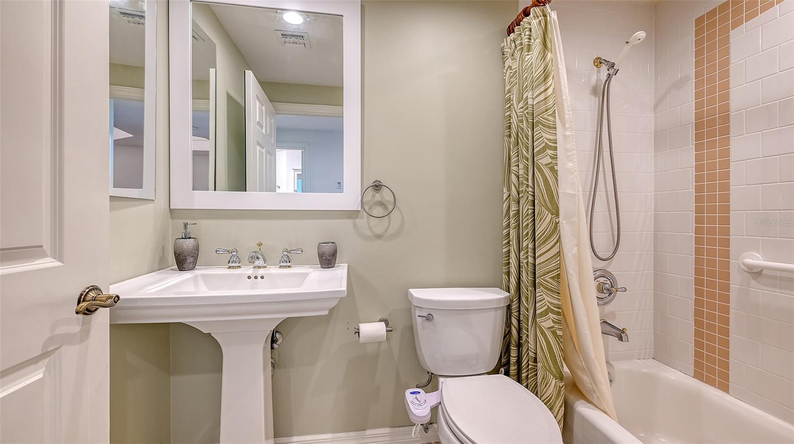 MERIDIAN AT THE OAKS PRESERVE - Residential