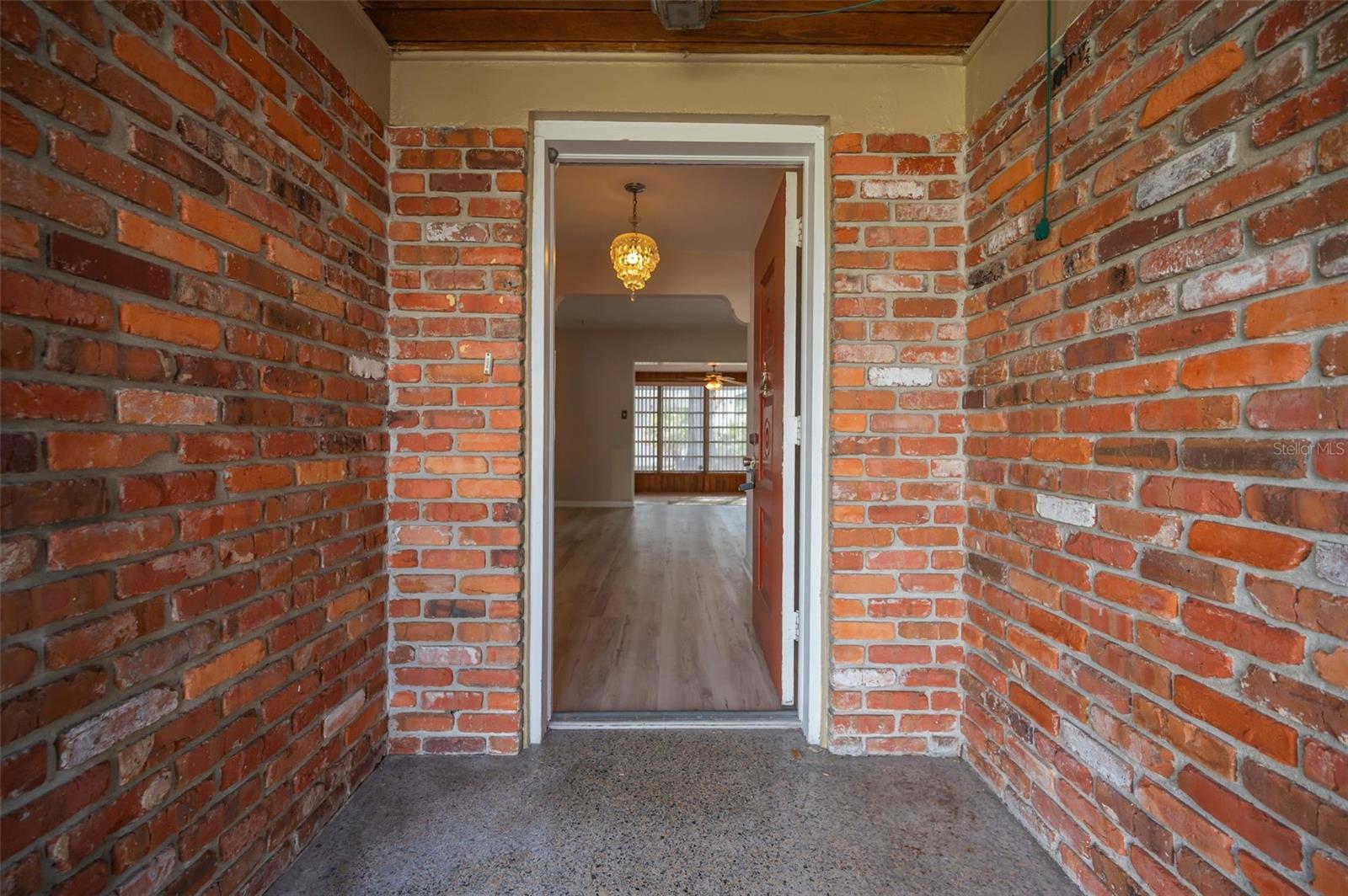 MAGNOLIA COURT - Residential