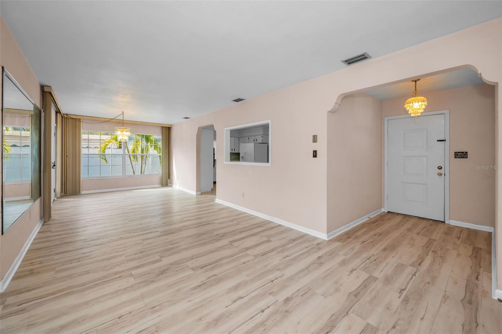 MAGNOLIA COURT - Residential