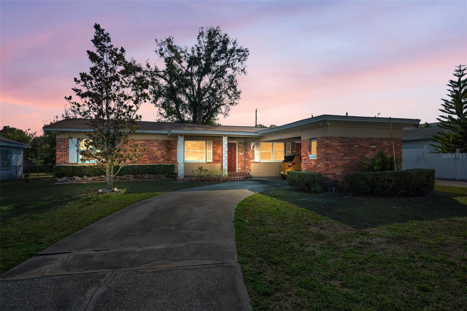 MAGNOLIA COURT - Residential