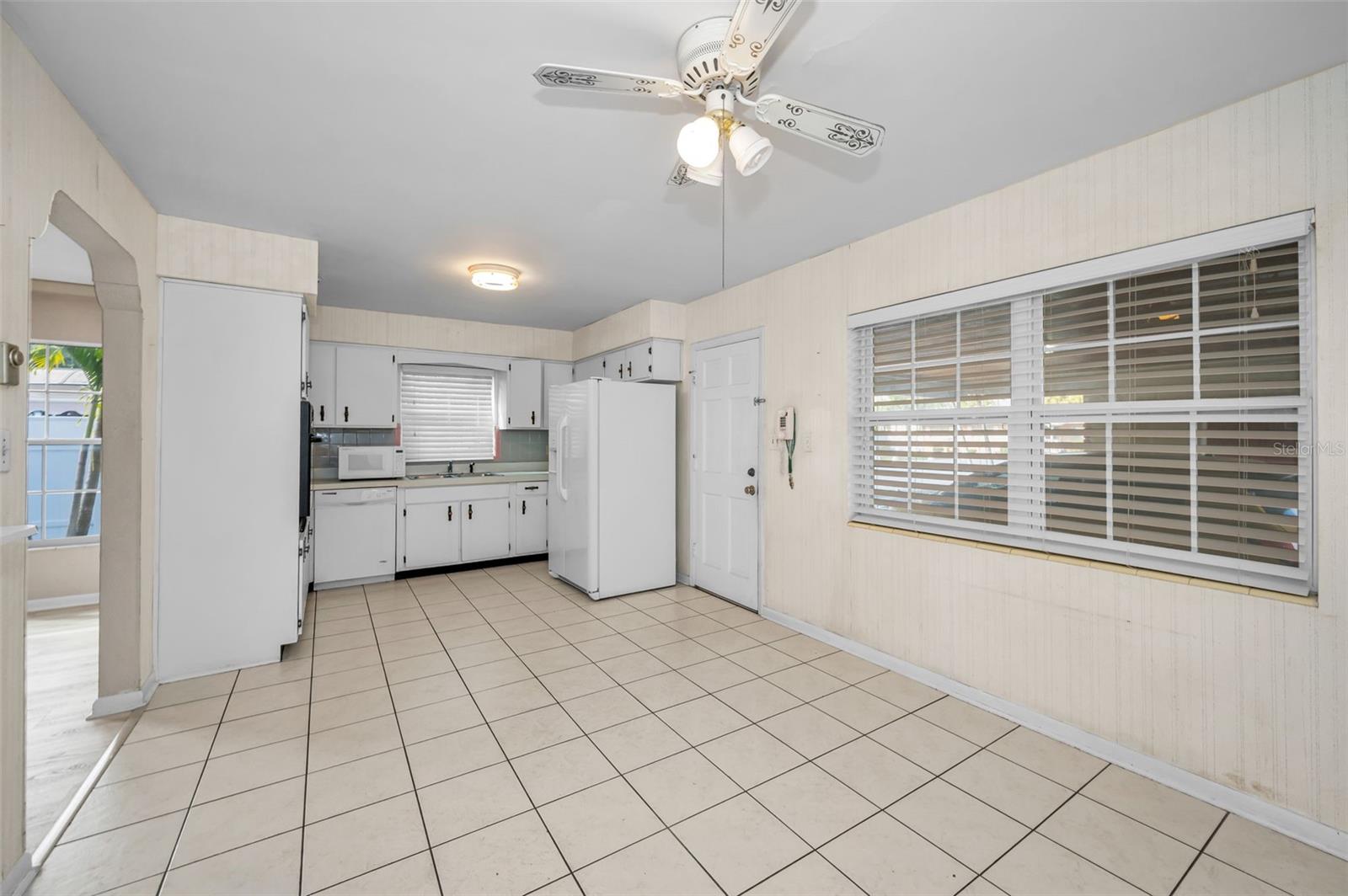 MAGNOLIA COURT - Residential