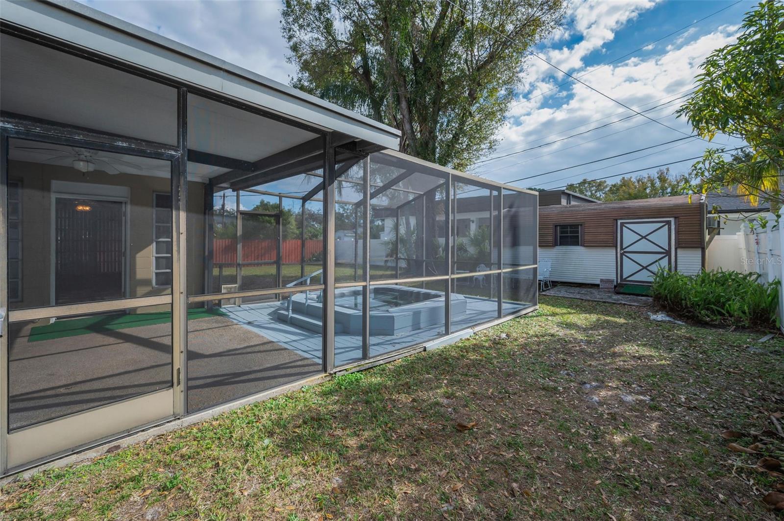 MAGNOLIA COURT - Residential