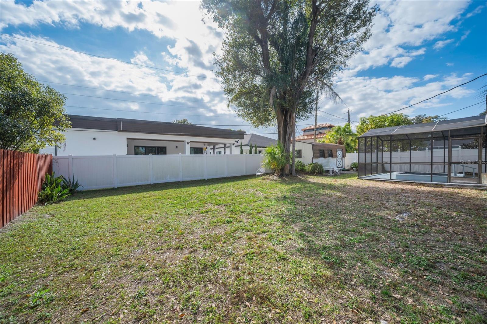 MAGNOLIA COURT - Residential