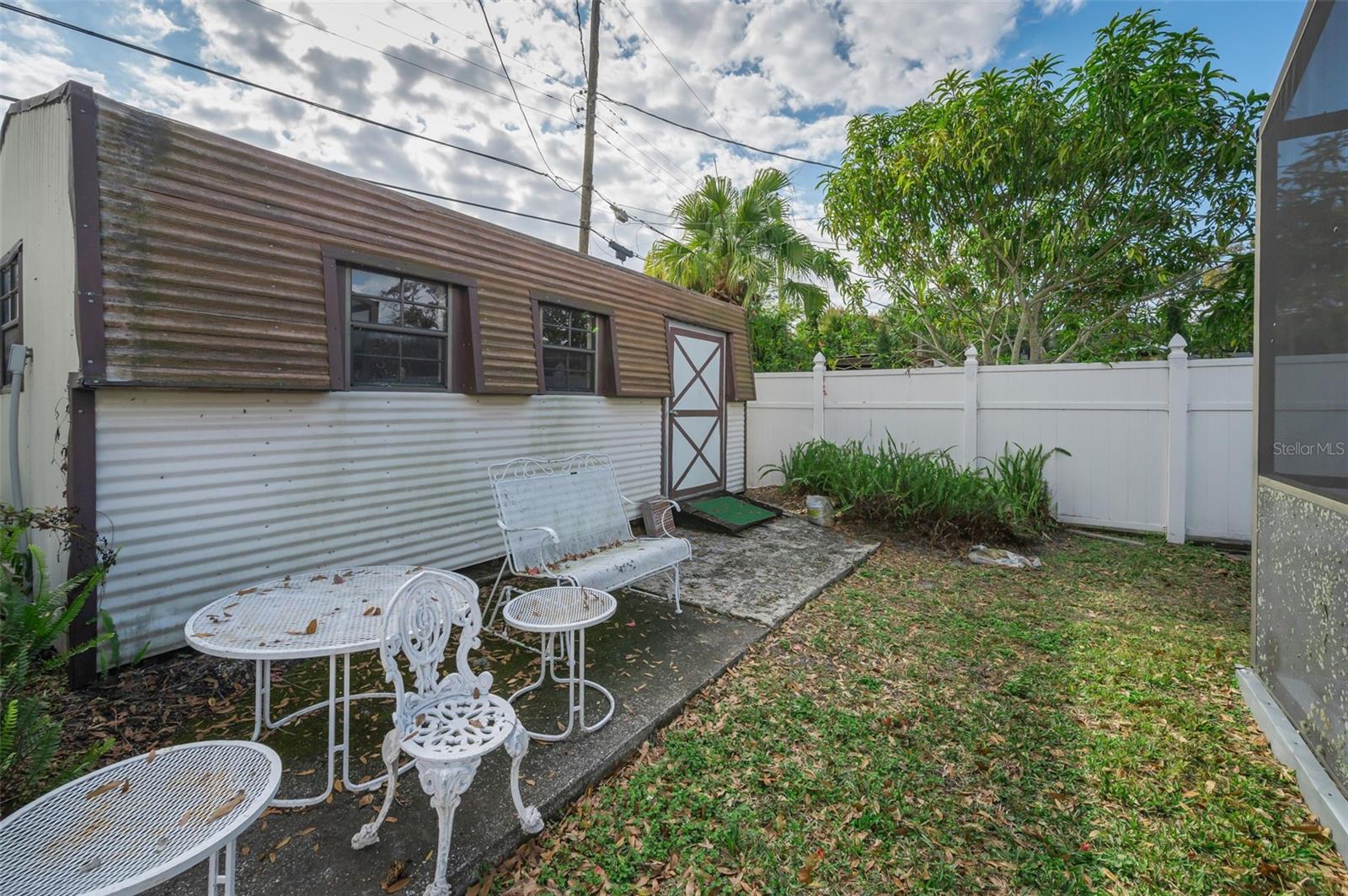 MAGNOLIA COURT - Residential