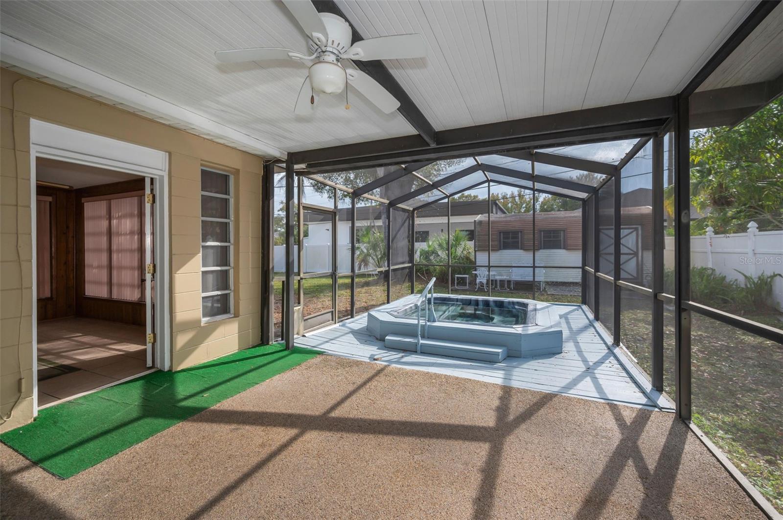 MAGNOLIA COURT - Residential