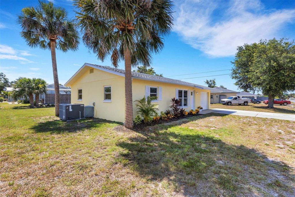 Photo of 5231 Pompano Road, Venice, FL 34293 (MLS # N6144745)