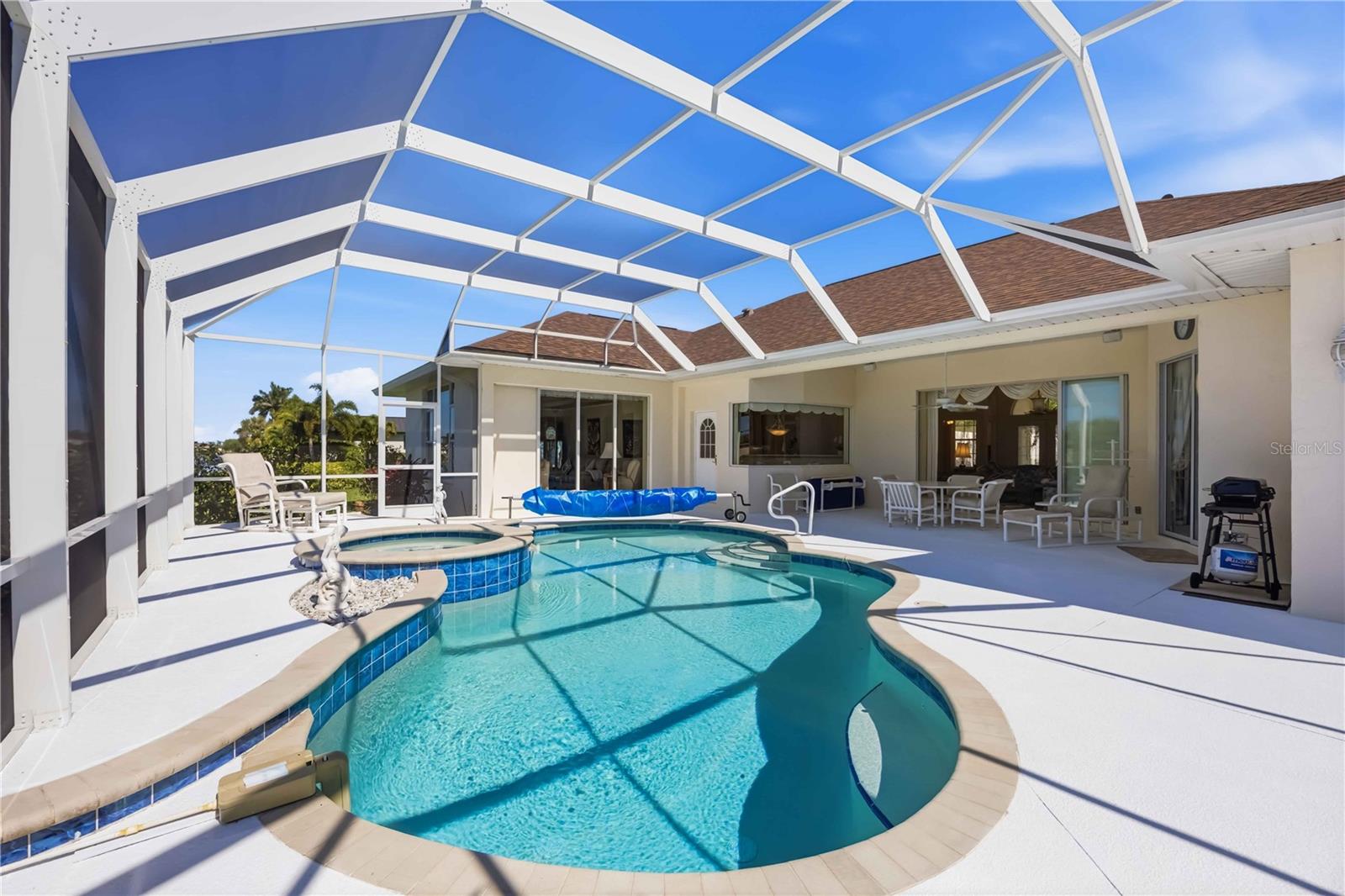 ROTONDA PINE VALLEY - Residential