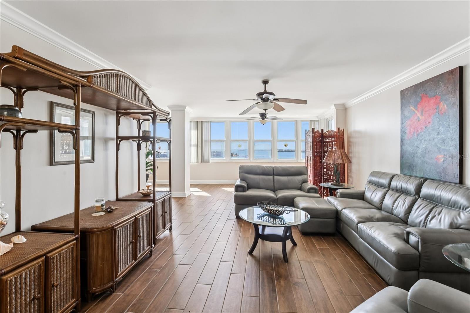 5108 BRITTANY DRIVE S 805