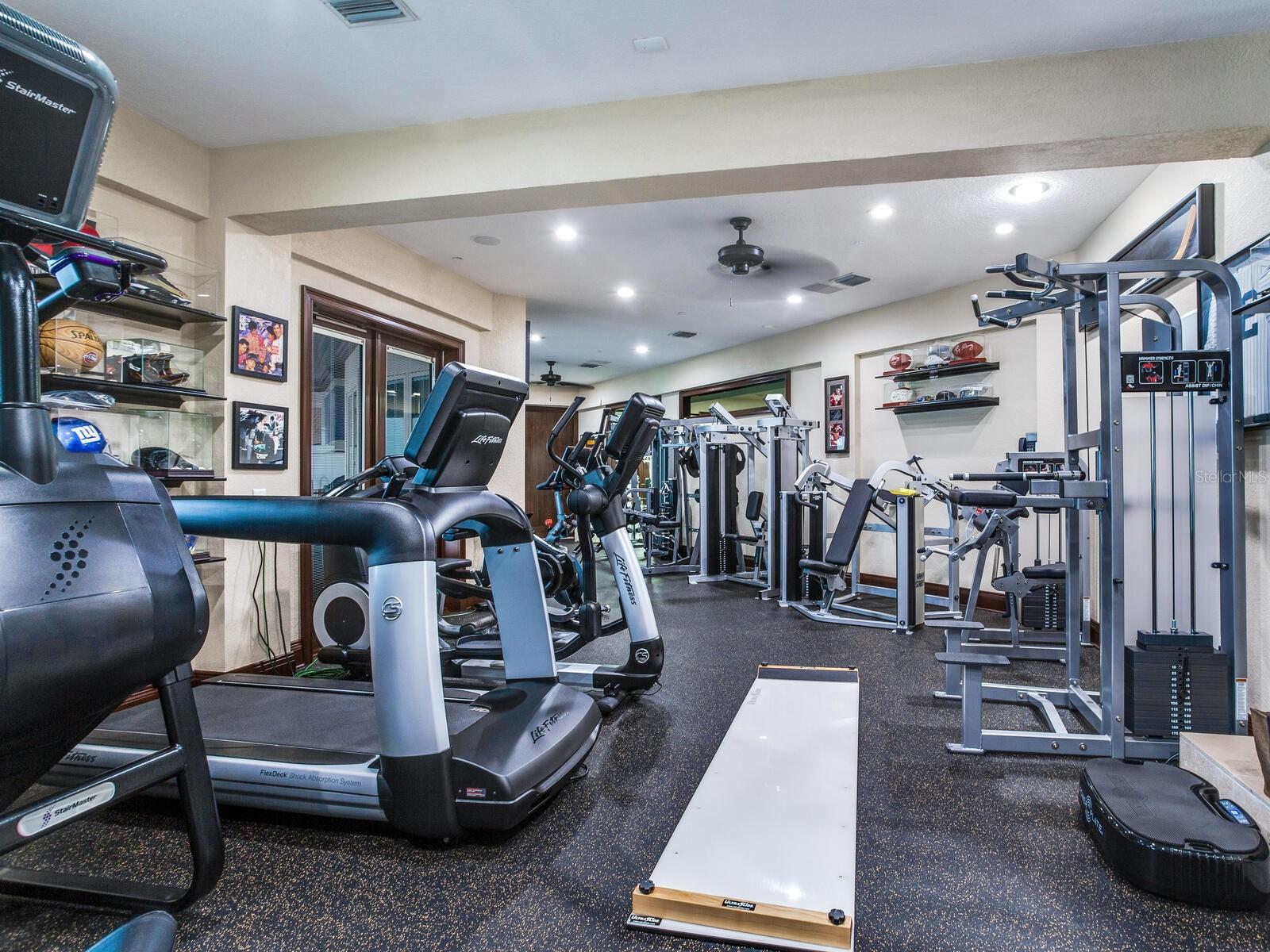 SUNSET PARK ISLES UNIT NO 1 - Residential
