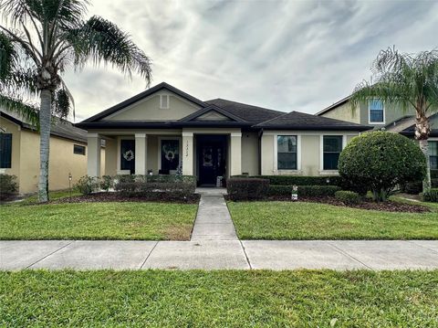 Photo of 13312 Longacre Drive, Windermere, FL 34786 (MLS # S5141031)