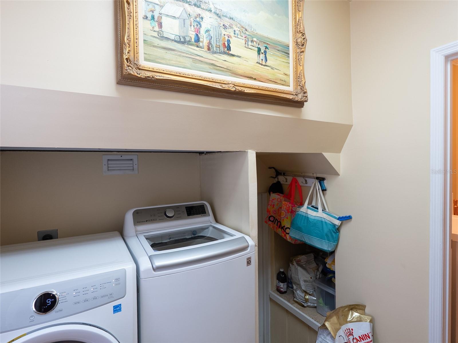 HIDDEN RIVER - Residential