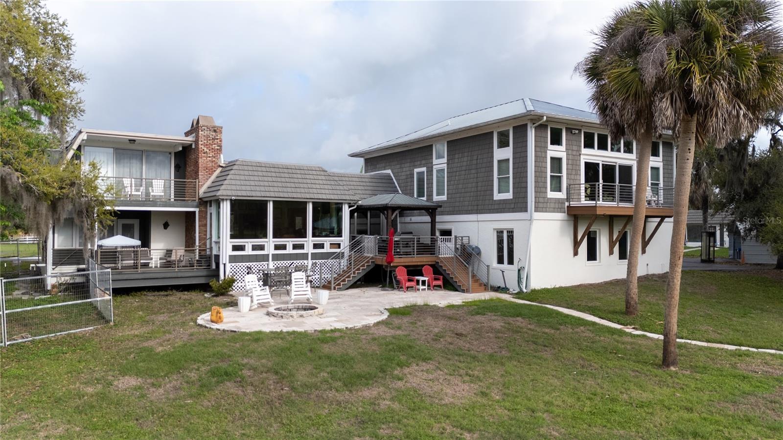 HIDDEN RIVER - Residential